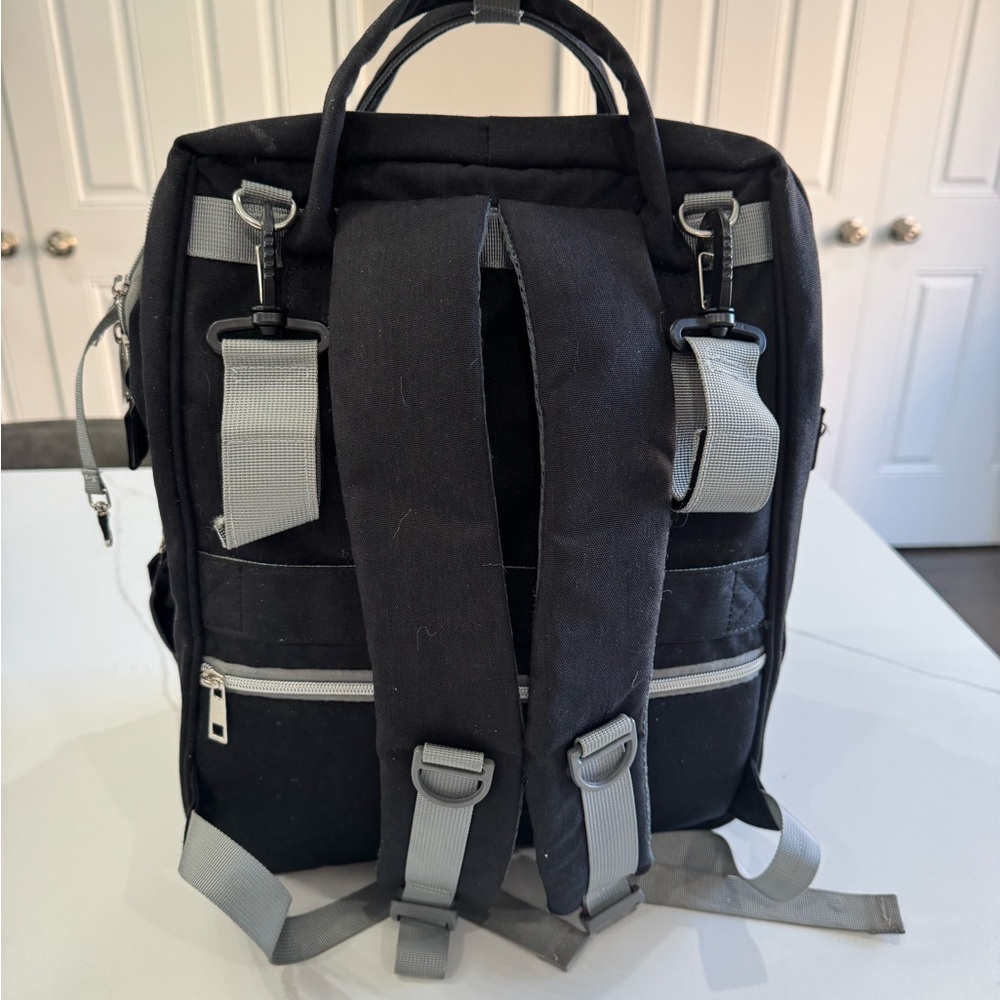 Black Diaper Bag 3 in 1 Changing Bassinet - Picture 5 of 11